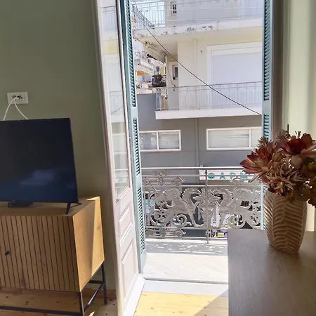 1920 Classic Apartment Kalamata