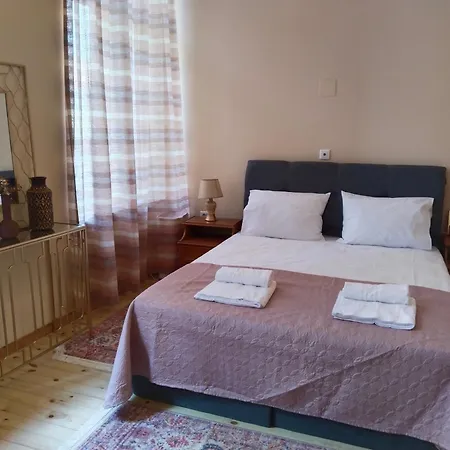 1920 Classic Kalamata