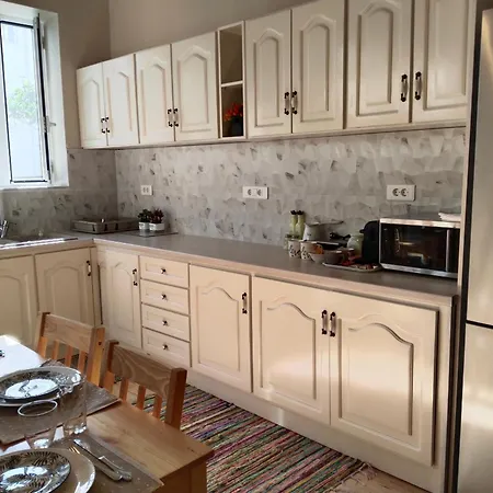 Apartment 1920 Classic