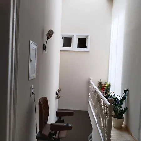 1920 Classic Apartment Kalamata